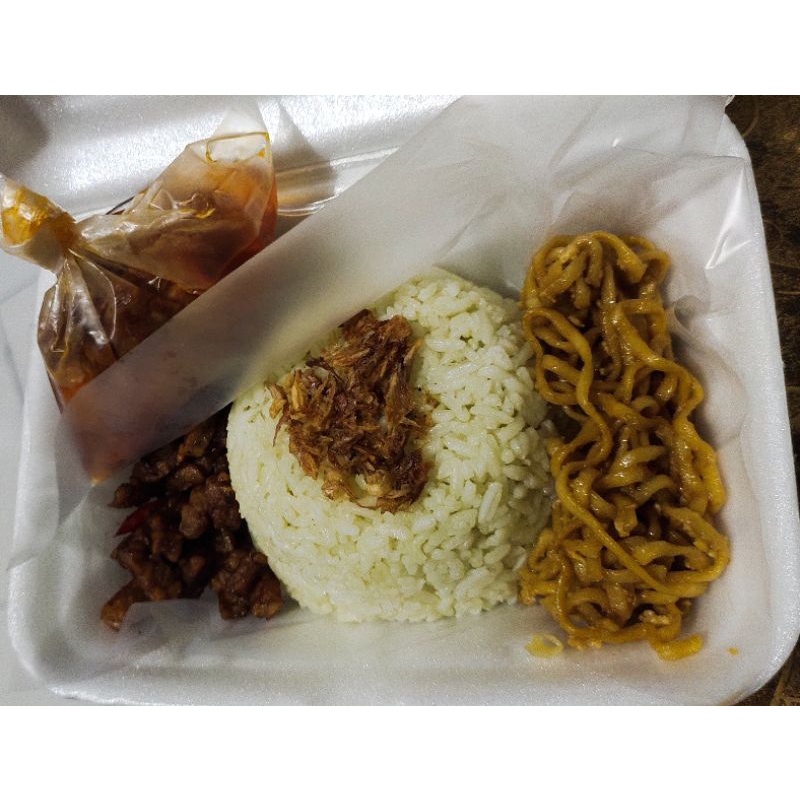 

Nasi hijau pastel
