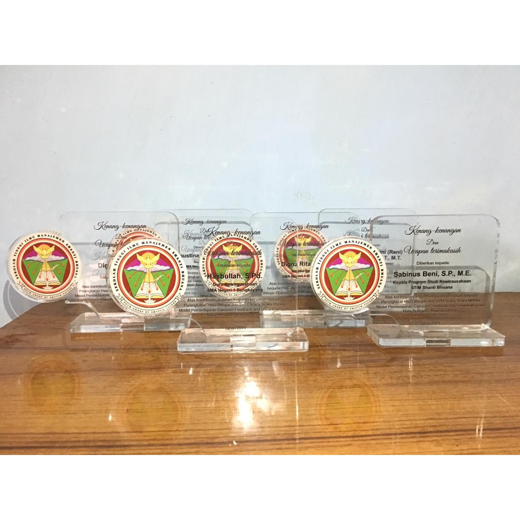 

PIAGAM PENGHARGAAN COSTUM