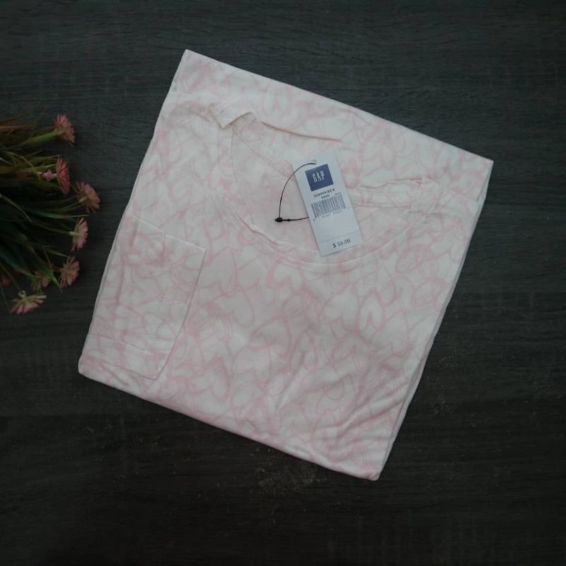 Kaos Lengan Panjang Motif Putih Love