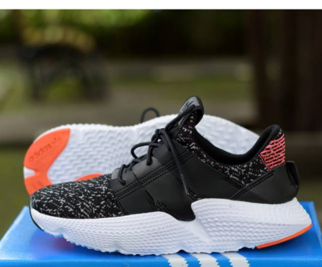 Sepatu Adidas Prophere Black Hitam Sneakers Olahraga Sport Running Fitnes Pria Wanita Kado Hadiah