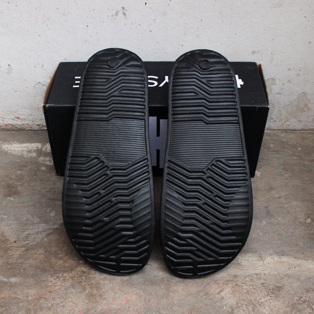 Sendal Selop Casual Pria BOYSCODE Small Petir Logo Hitam Fullblack / Sendal Slide Pria / Sendal Slip On Pria