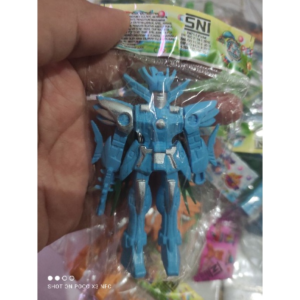 Mainan Robot sayap /Robot Gundam 1 pcs grosir