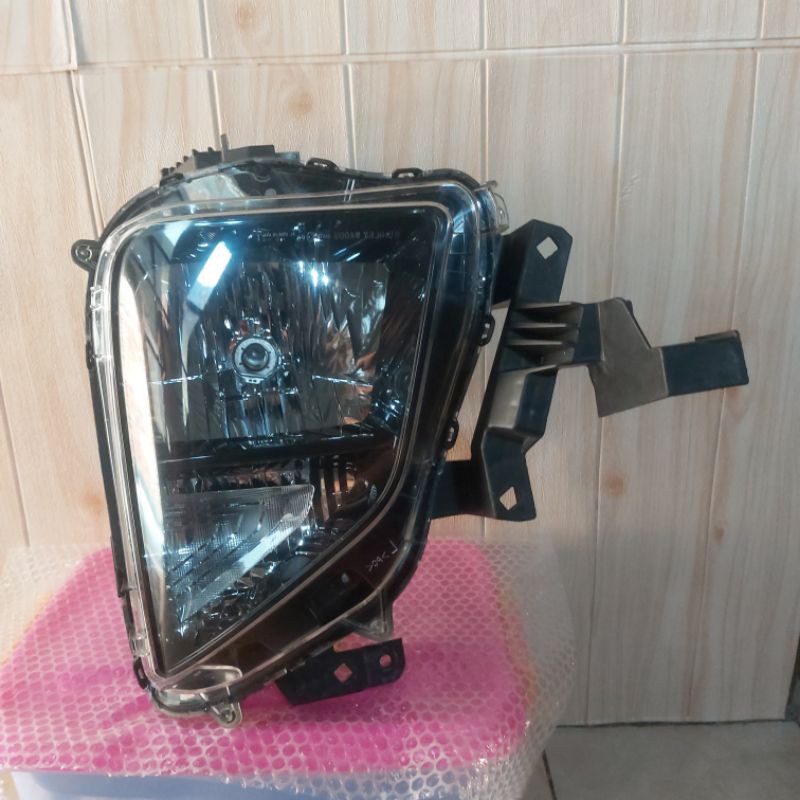 Lampu depan Mitsubishi Xpander Kanan Original