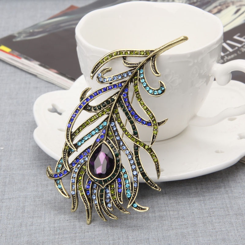 SIY  Vintage Peacock Feather Gold-plated Multi-color Rhinestone Brooch Pins Jewelry