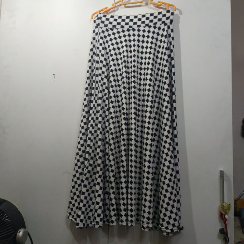 Rok payung panjang muslim bigsize / Rok panjang / Rok maxi / Rok hitam putih