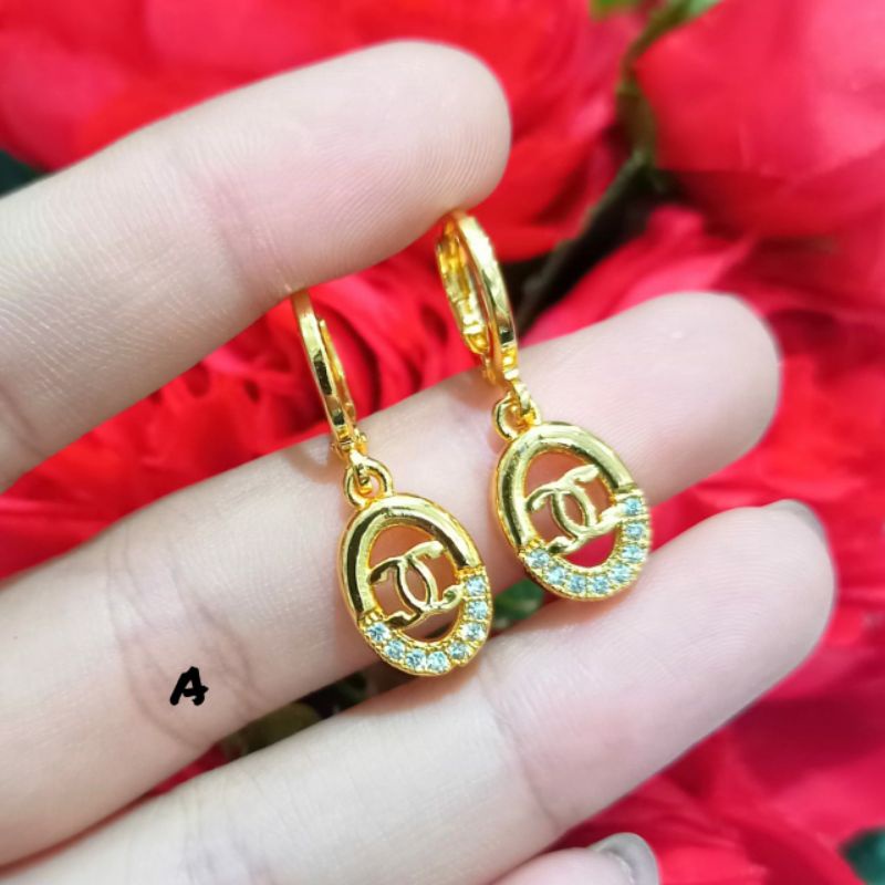 Perhiasan anting Dewasa permata zircon branded Gold tidak karat