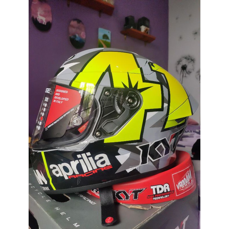 KYT tt course repaint espargaro 2019