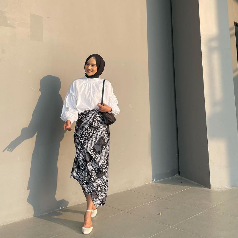 Rok lilit//kain lilit//rok batik//rok kebaya//rok//batik couple/Rok Batik Lilit Motif// Rok Kebaya Semi Sutra Lembut// Rok Bawahan Kebaya Moderen Terbaru