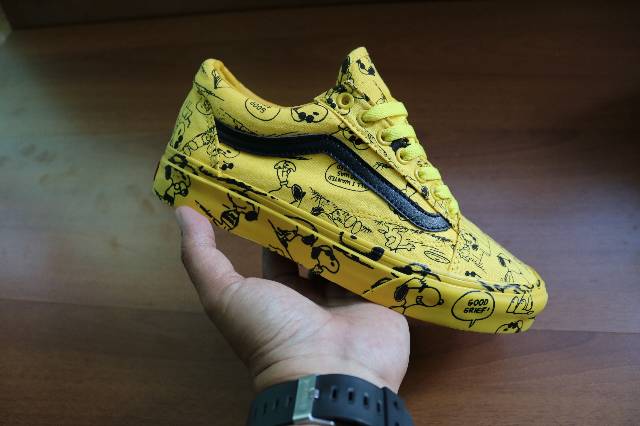 Vans oldskool charlie brown yellow