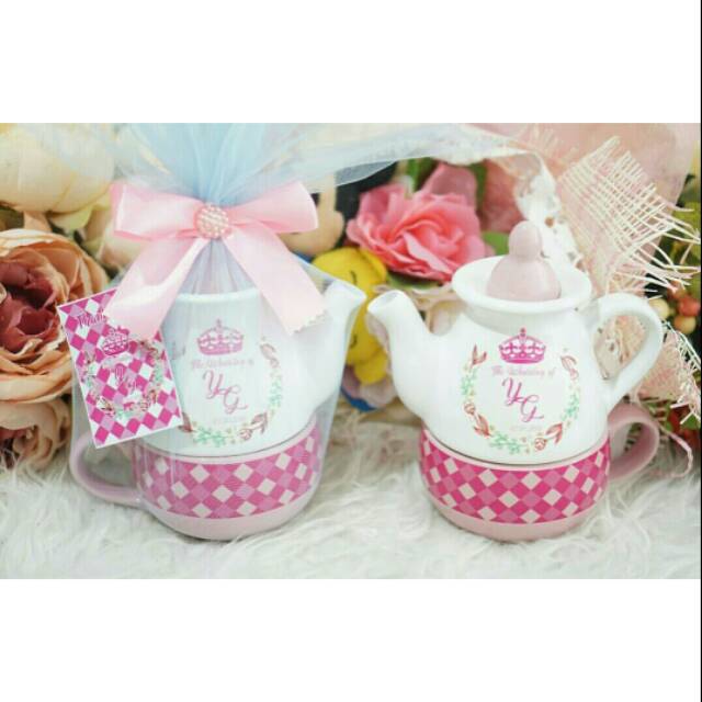 

Hampers/souvenir baby 1 month, B'day teko susun vintage + tille pita card