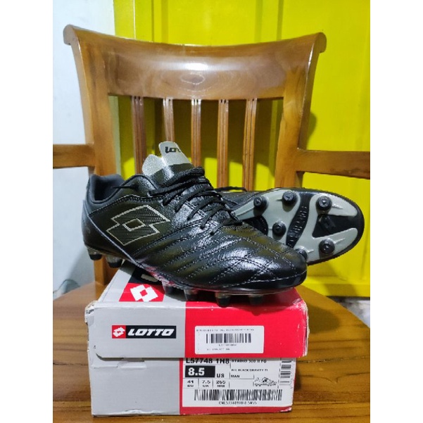 sepatu bola lotto stadio 300 II fg no 41 (26.5c m)