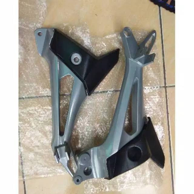 Footstep belakang supra x 125 batman dd