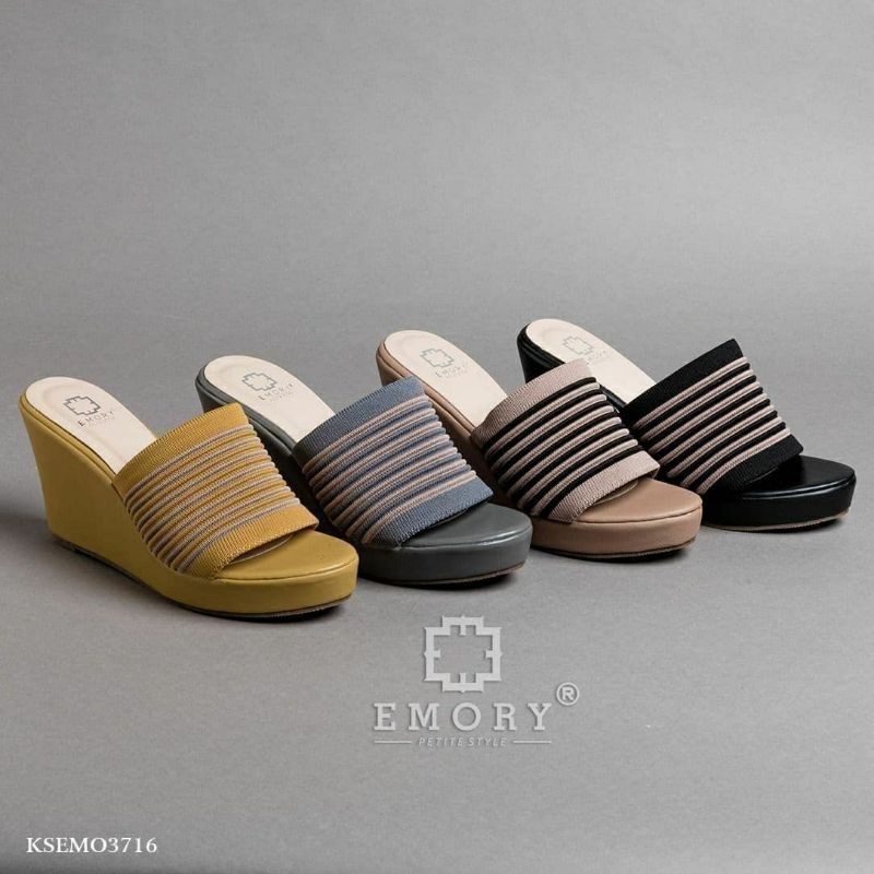 kurniahouse744 sandal/wedges kekinian Emory