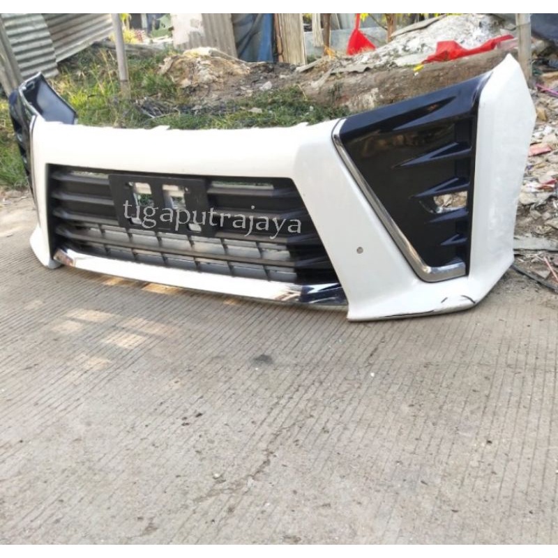 bumper depan toyota voxy