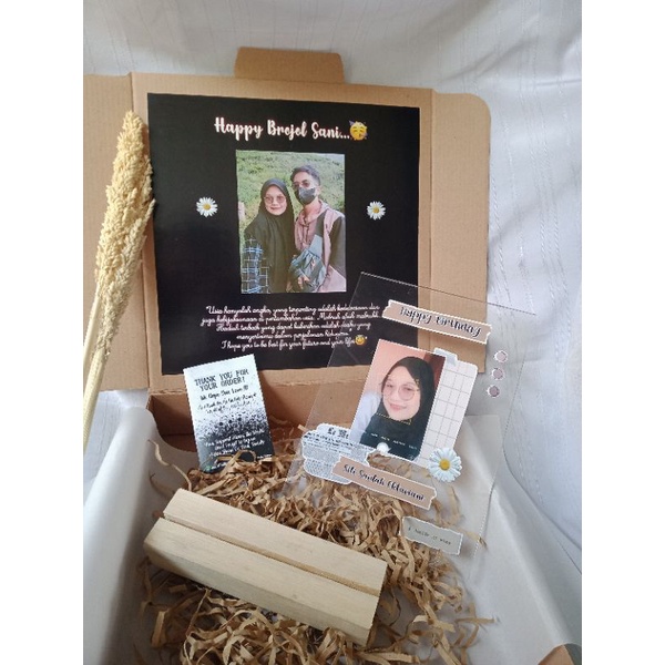 

Bingkai Akrilik/Bingkaikado/Giftbox akrilik/kado