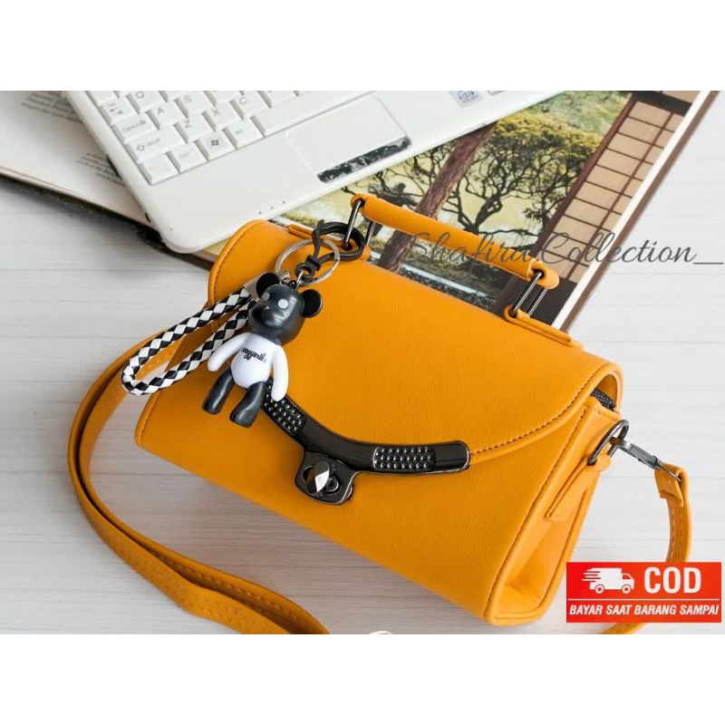 Tas Wanita Selempang Wanita Sling Bag Tas Import Wanita Termurah Bahan Kulit Sintetis Halus Tidak Ka