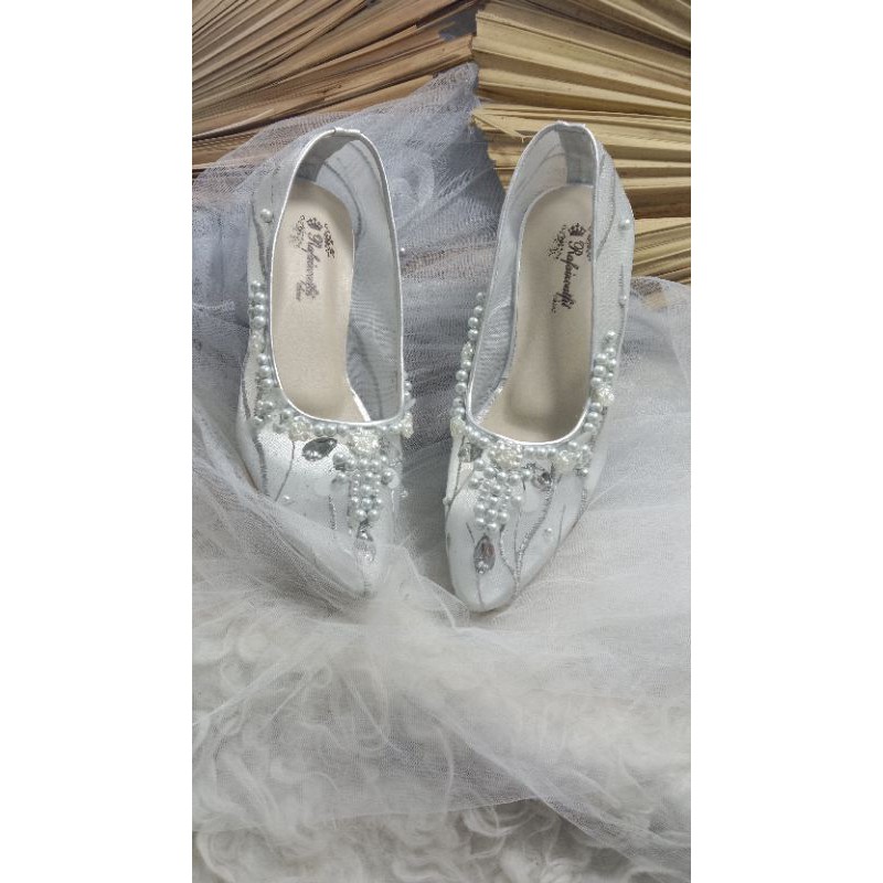 sepatu silver meruby cantik dan elegant dengan mutiara super elegant