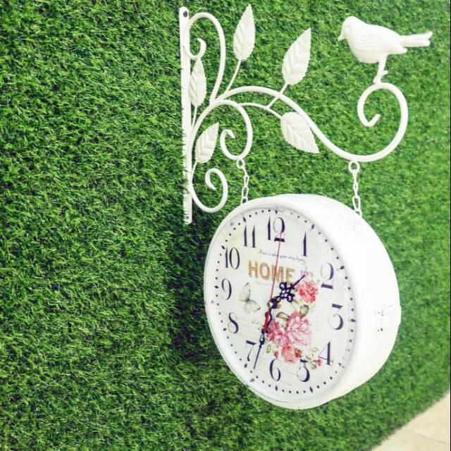 Jam gantung vintage 2 sisi