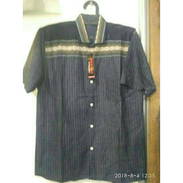 Kemeja pendek pria pendek kualitas distro bahan katun Kemeja pendek pria pendek kualitas distro bahan katun