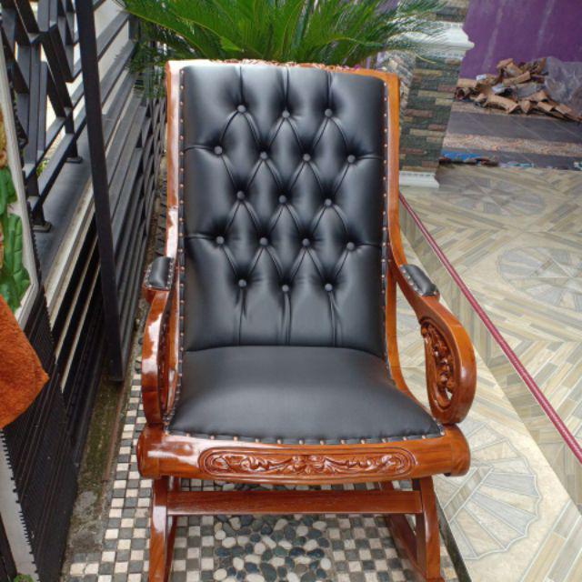 Kursi Goyang Jati, Kursi Goyang Ukir