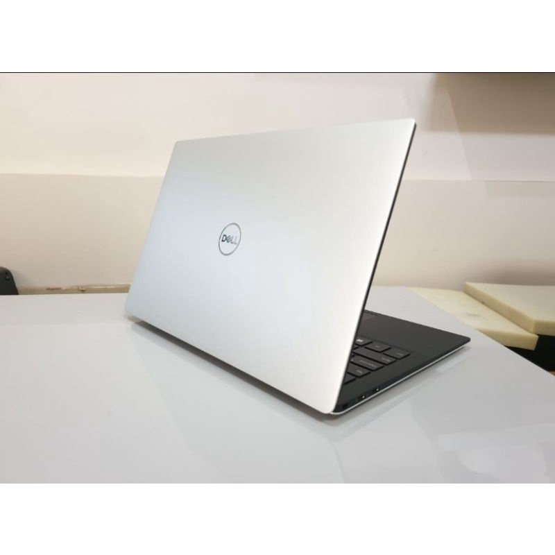 Dell Xps 13 core i7 gen 8 super slim mulus dan siap pakai
