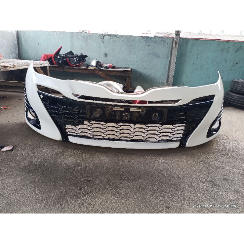 bemper depan yaris 2018