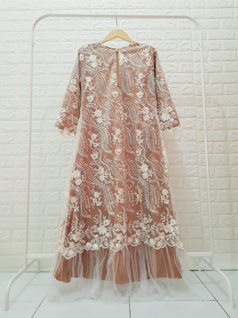 Danisha dress broklat tile