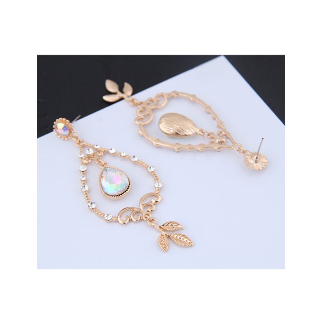 LRC Anting Tusuk Fashion Gold Hollow Drop Earrings A58806