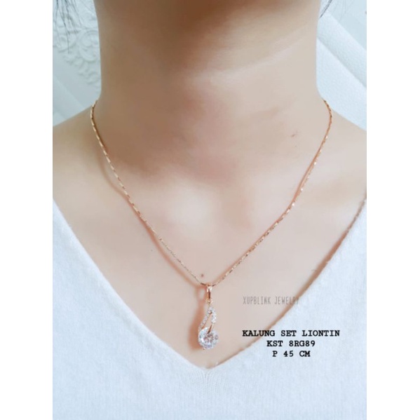 Kalung Titanium Set Liontin  Permata Solitaire Model Mirip Perhiasan Asli