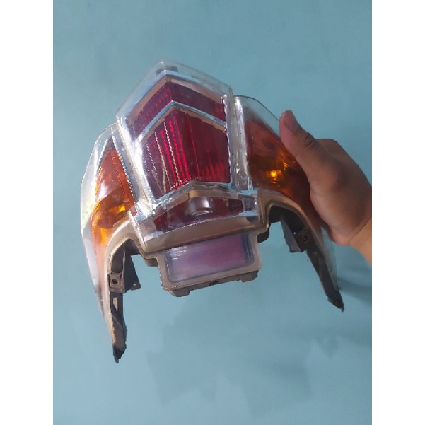 stoplamp lampu belakang xeon karbu original
