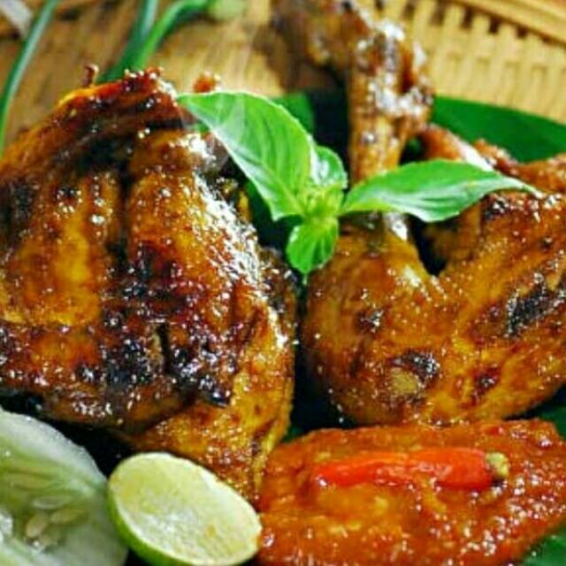 

Paket Ayam Bakar