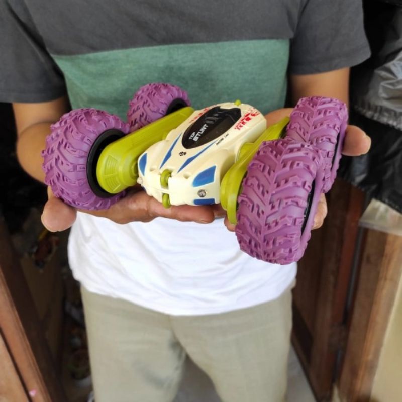 Rc Stunt Car 360 2.4 gHz Remote Control - Mainan Mobil Remot Kontrol Jungkir Balik