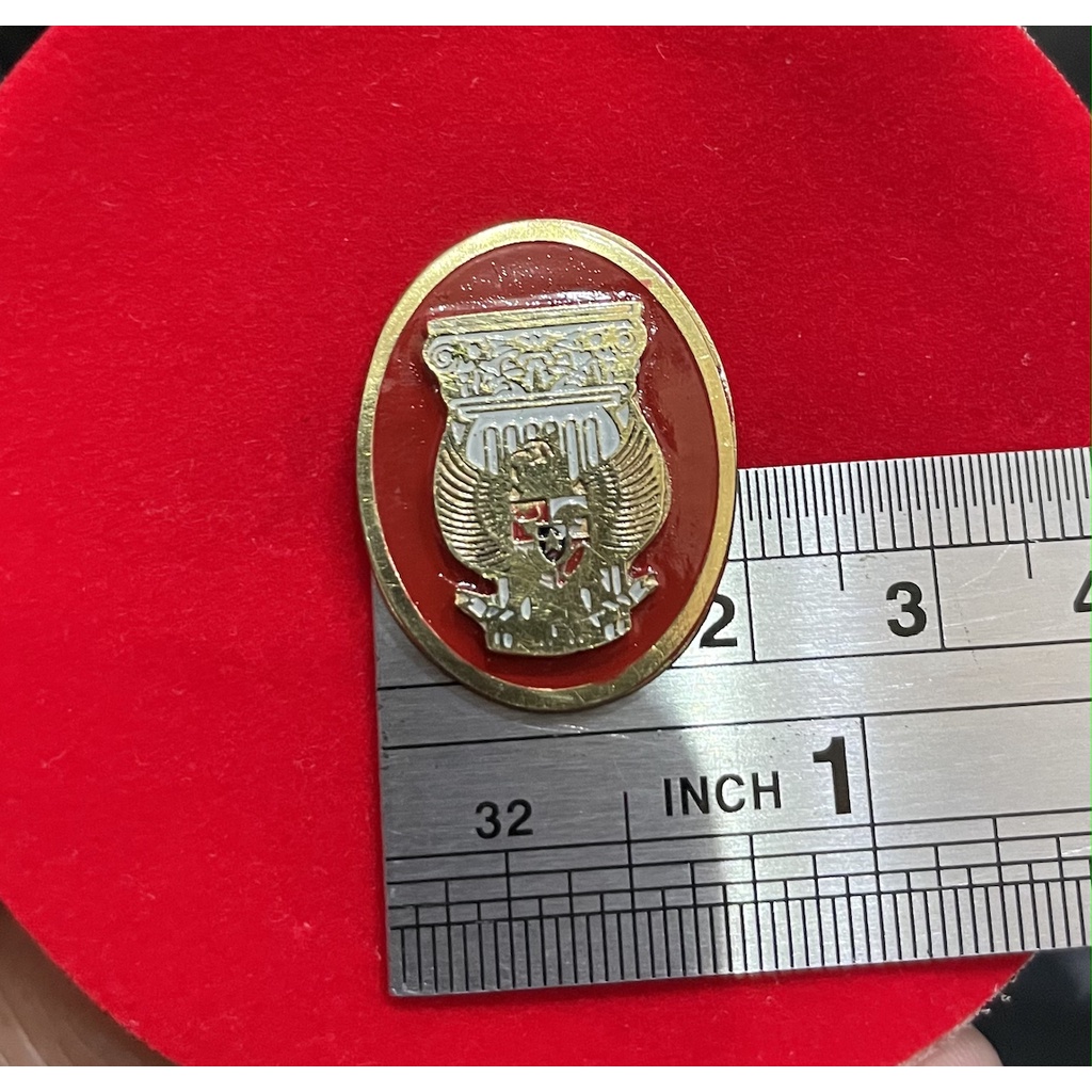 Pin Kerah Istana Kepresidenan Oval + Rantai | Pin Istana Presiden 2 cm -- Paku