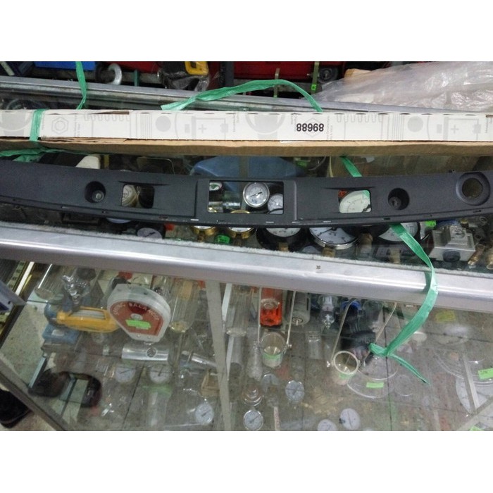 list bagasi pegangan mercedes benz c200 w204 2008 original mercy