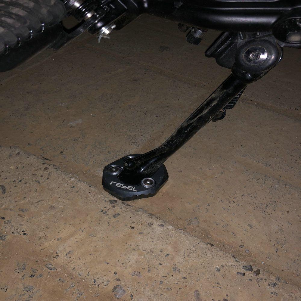 Populer Foot Extension Magnifying Pad Bagian Motor Kickstand Penyangga Kaki Side Kick Stand Untuk Honda Rebel500