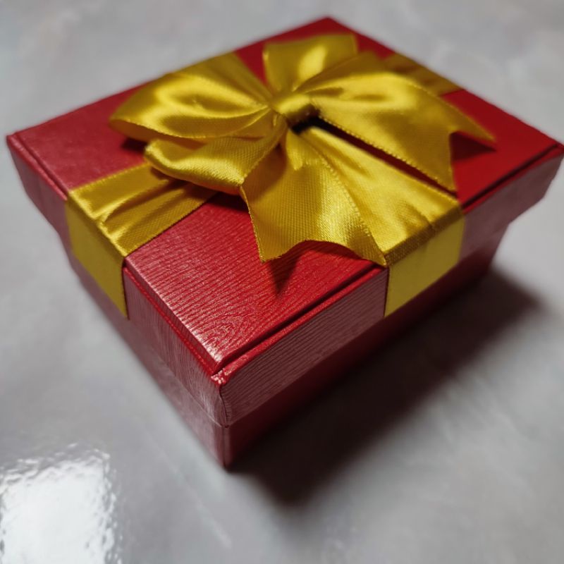 KOTAH HADIAH BOX KADO CANTIK RED PITA GOLD