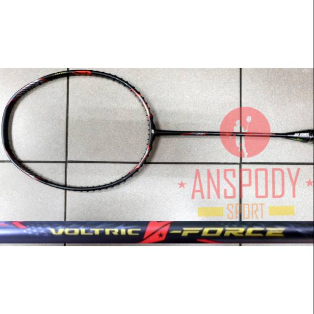 RAKET BADMINTON YONEX VOLTRIC LD FORCE BLACK/RED