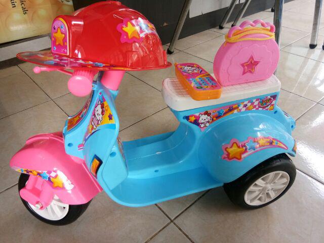 SG TOYS KITTY CAT 567 Mainan  Anak  Perempuan Motor Vespa  