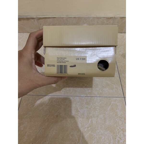 Sepatu Michael Kors Original - pyramid studs