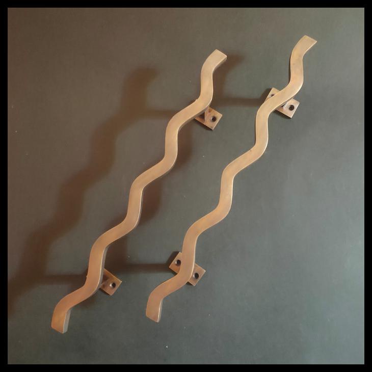 HANDLE PINTU RUMAH KUNINGAN MOTIF LONGKEK KECIL 31 CM