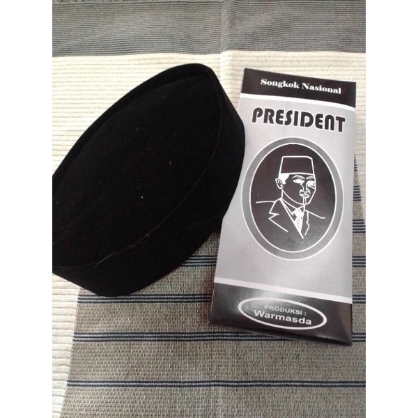 SONGKOK PRESIDENT/SONGKOK HITAM