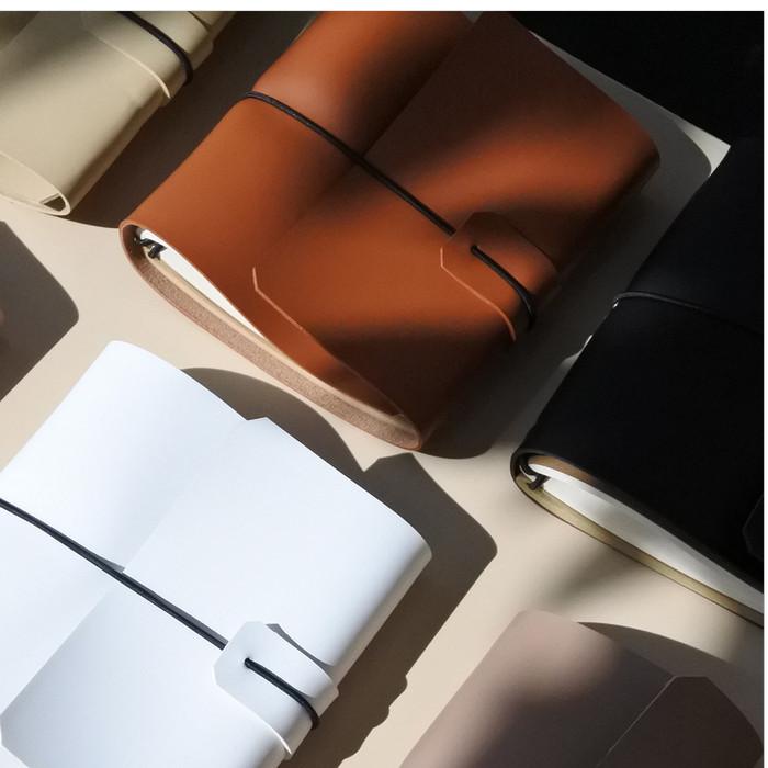 

White Notebook [Limited Edition]