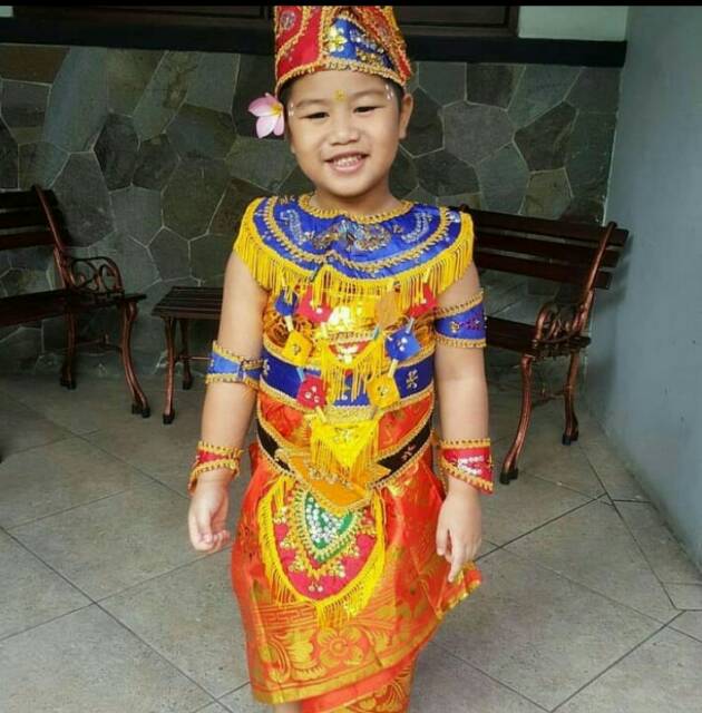 Baju adat bali panji semirang anak2