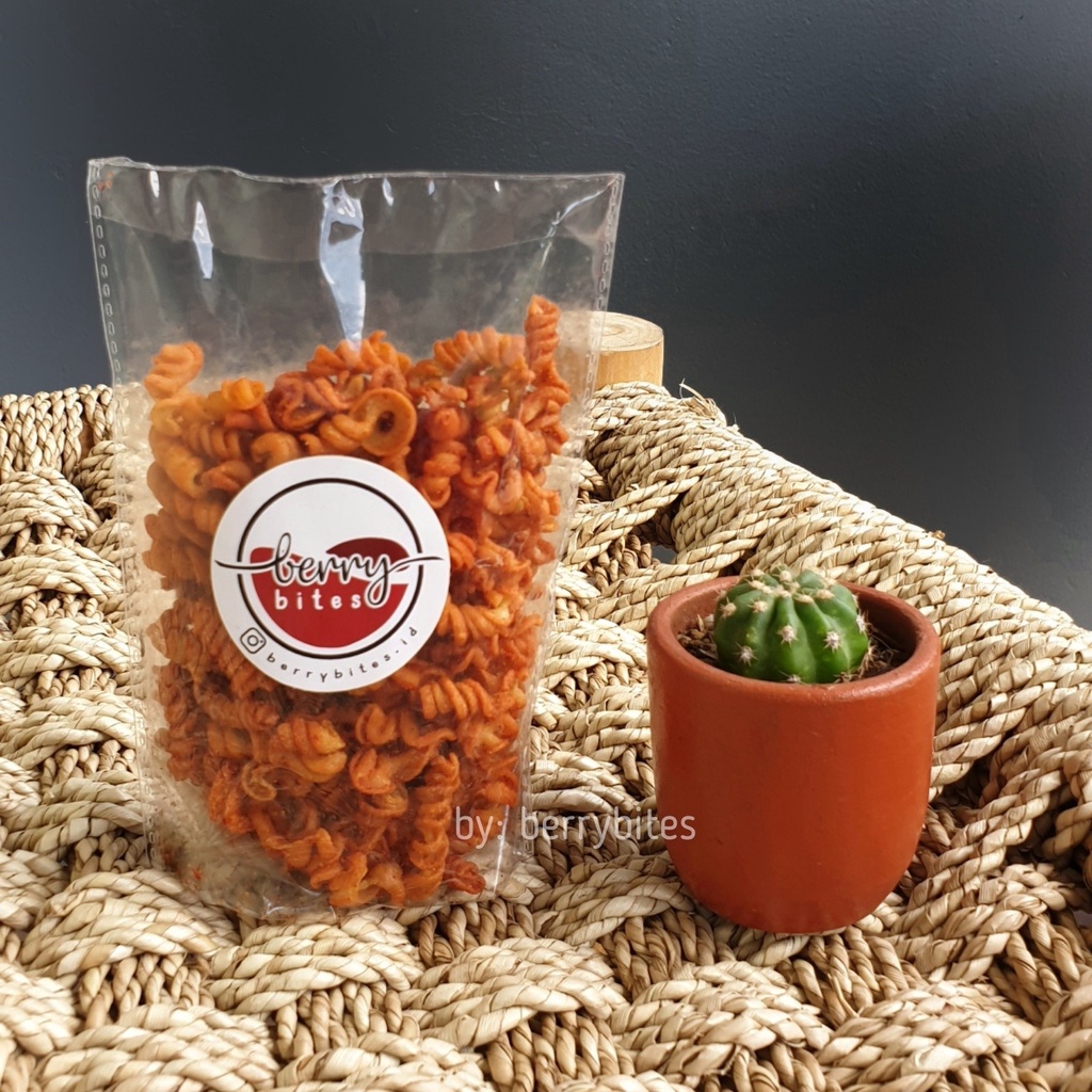 

Makaroni Ulir Daun Jeruk