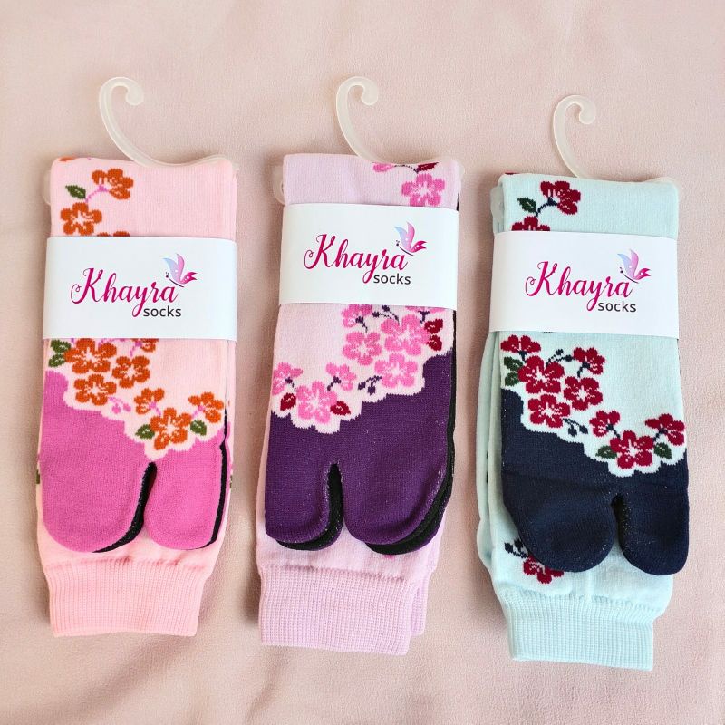 KAOS KAKI MOTIF SAKURA TERLARIS KUALITAS TERBAIK