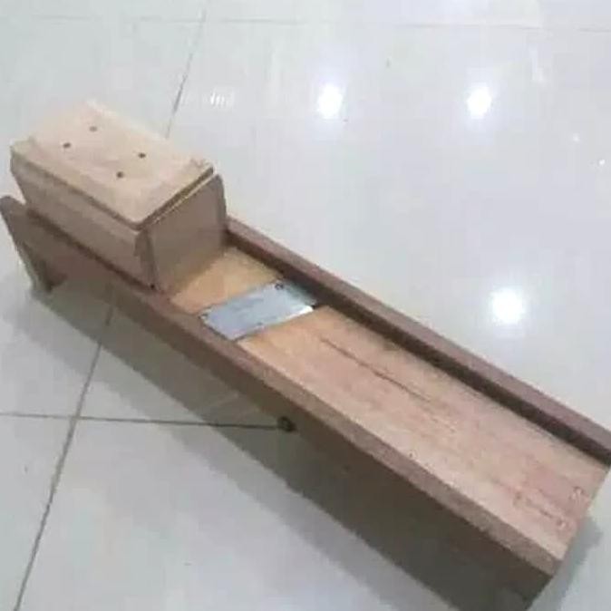 Parutan Kayu / Parutan Singkong / Parutan Pisang / Parutan Kripik