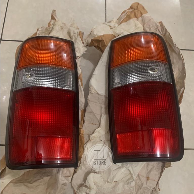 Lampu Stop Toyota Land Cruiser VX 80 Ori