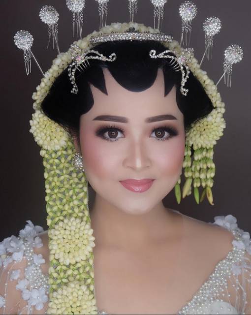 Set Pengantin Solo Putri