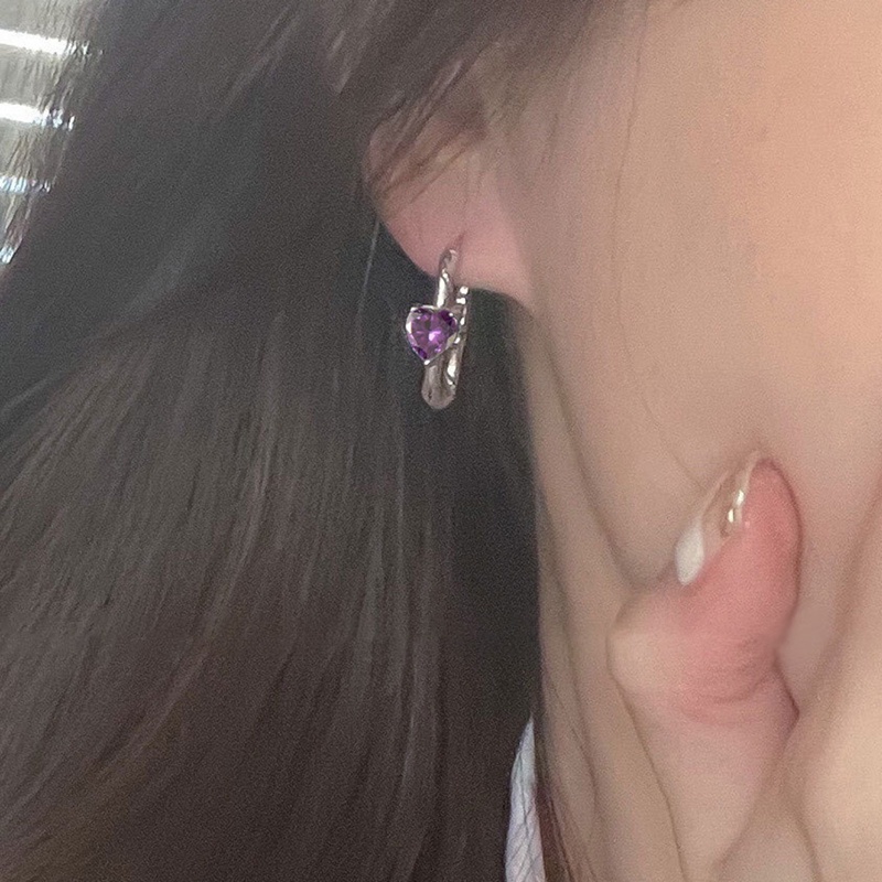 Anting Hoop Kristal Zircon Bentuk Hati Warna Silver Gaya Vintage Untuk Wanita