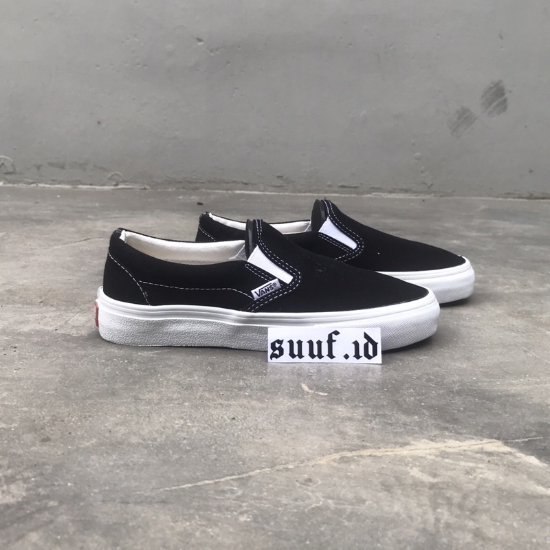 Vans slip on blackwhite og import china sepatu pria dan wanita tanpa tali